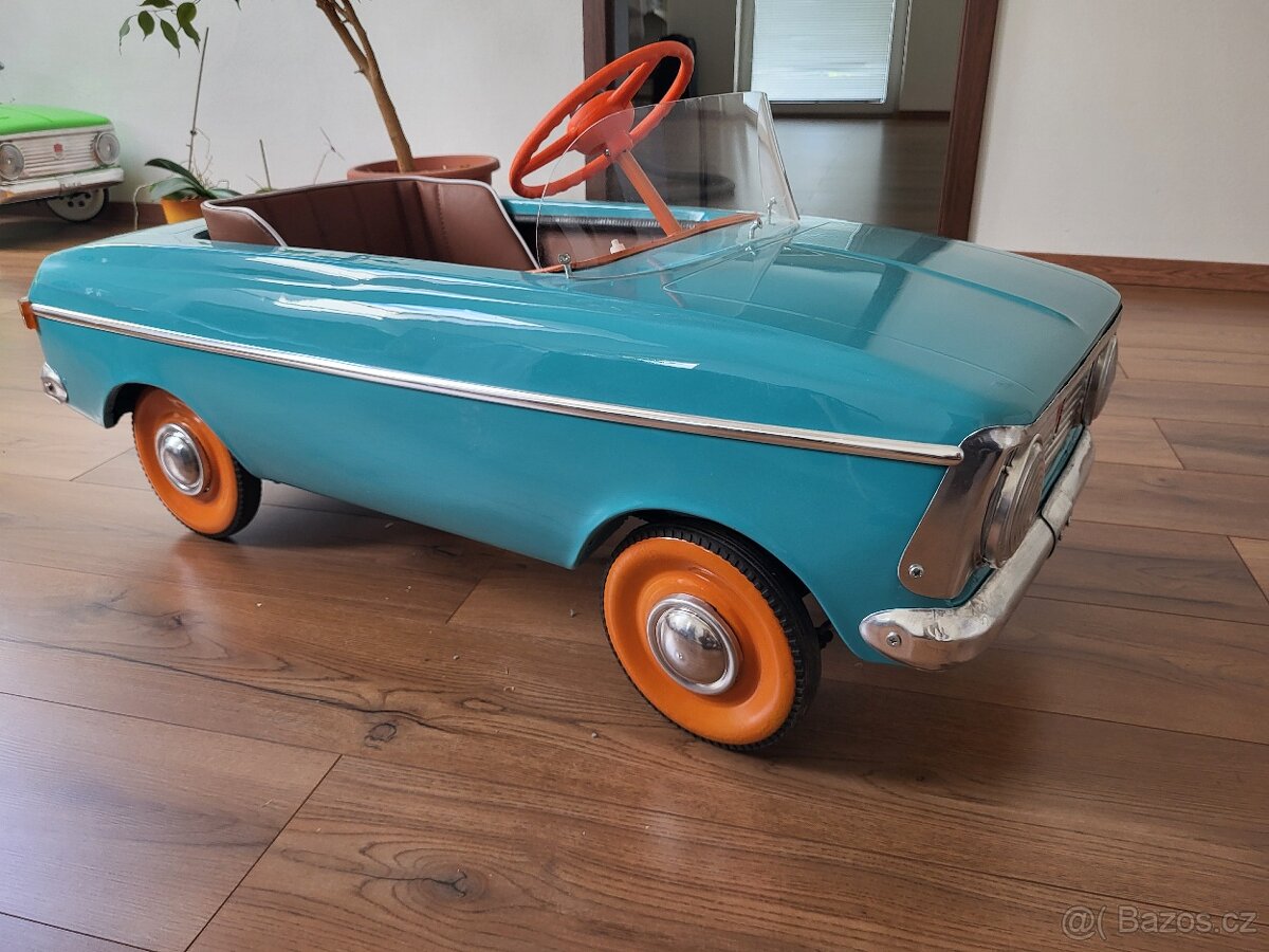 Šlapaci autíčko moskvič - dovoz - 2