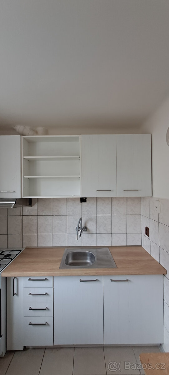 Kuchyň Oresi 4 roky stará. - 2