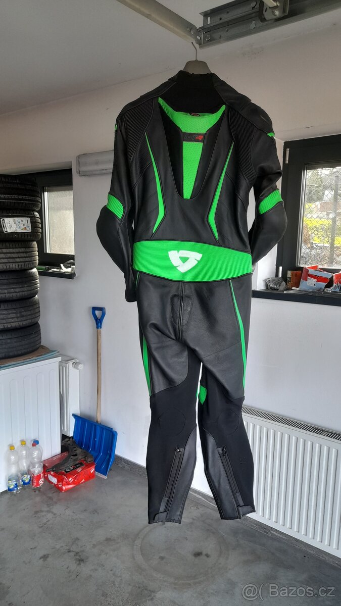 Revit jednodílná kombinéza jak nová - 2