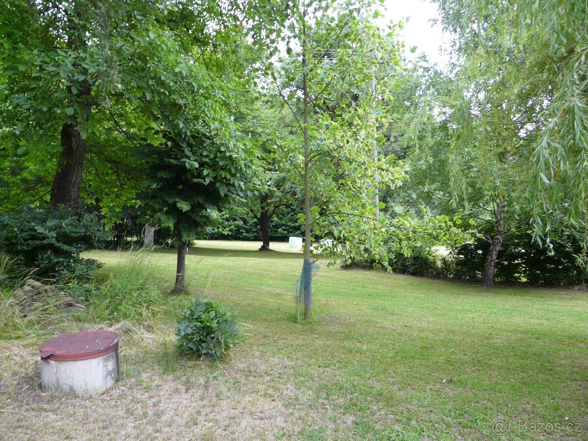 Velký stavební pozemek Oznice - 2