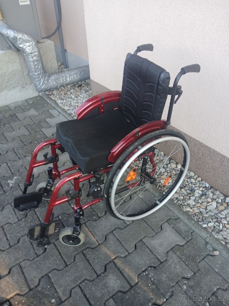 Dětský invalidní vozík - 2