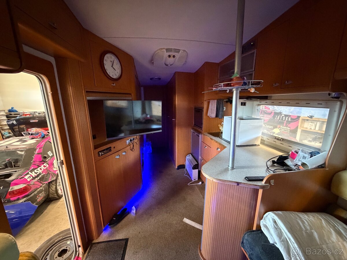 Karavan americky 13metru, evropska prestavba - 2