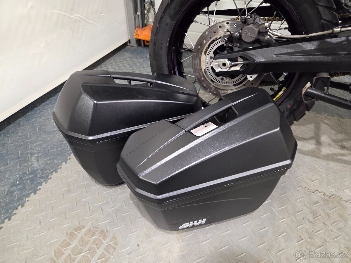 Triumph Tiger 800 XCX - 2