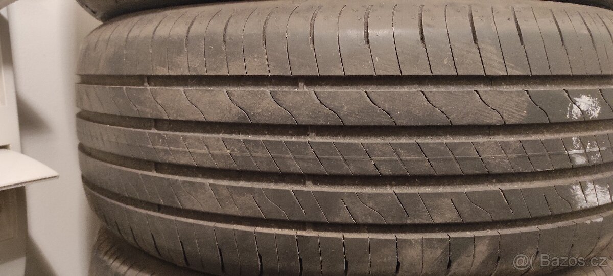 Goodyear EfficientGrip Performance 2 215/55 R17 98W - 2