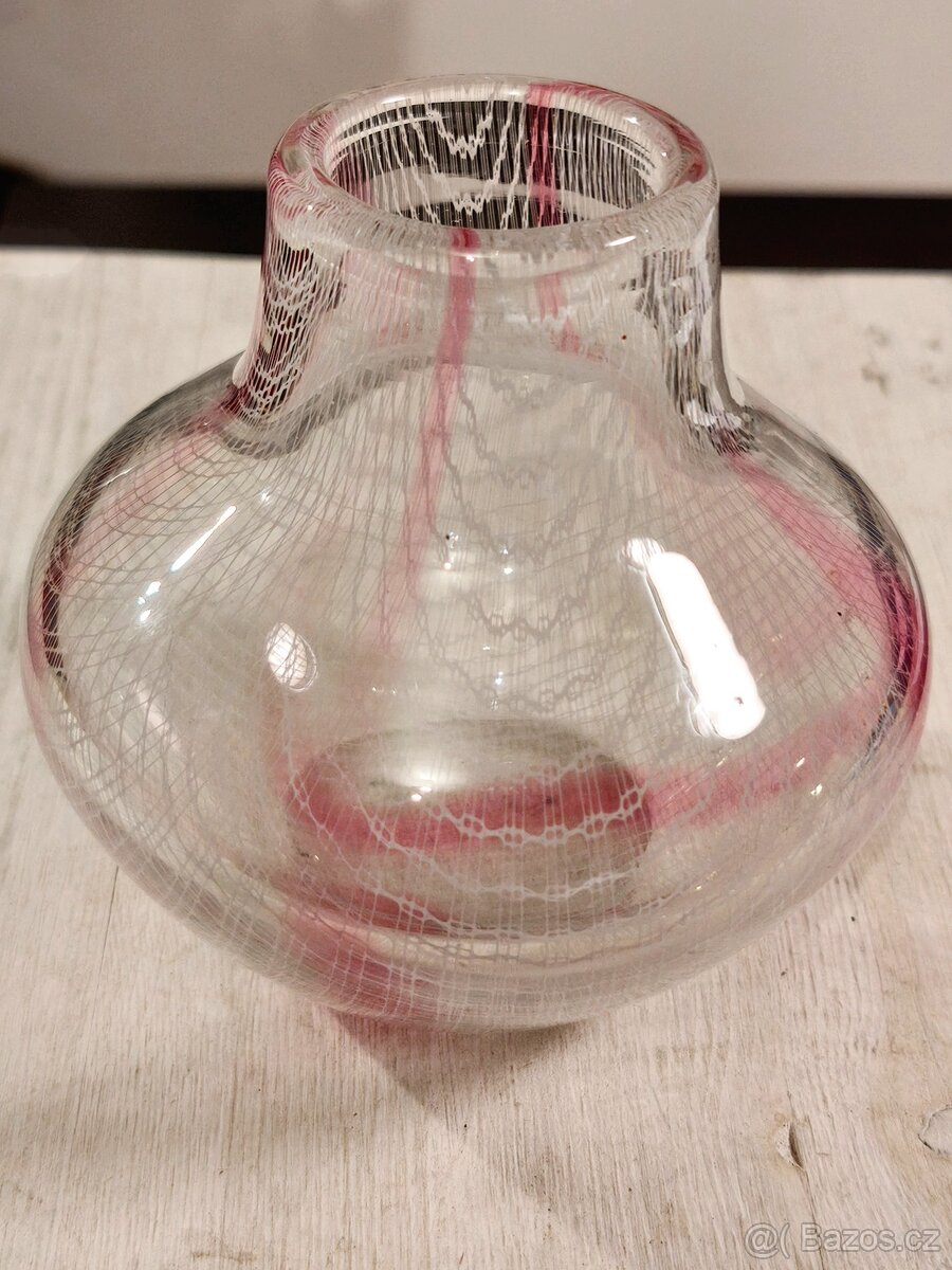 Hutní sklo - váza - 2