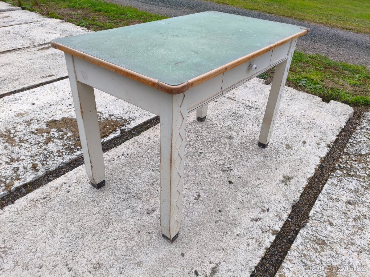Starožitný jídelní stůl se šuplíkem - 2