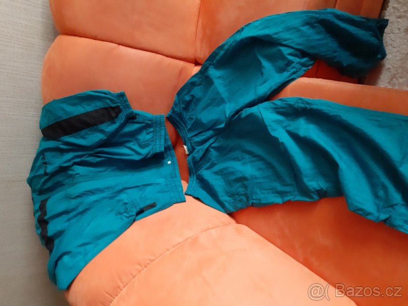 sportovní kalhoty +bunda - 2