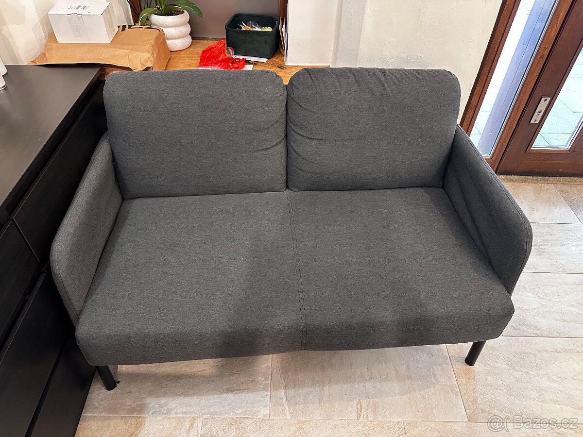 Dvoumístný gauč - 2