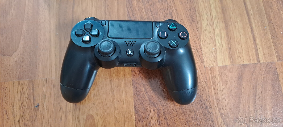 Prodám playstation 4 500GB - 2
