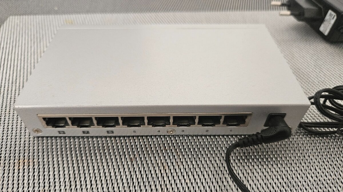 zyxel switch - 2