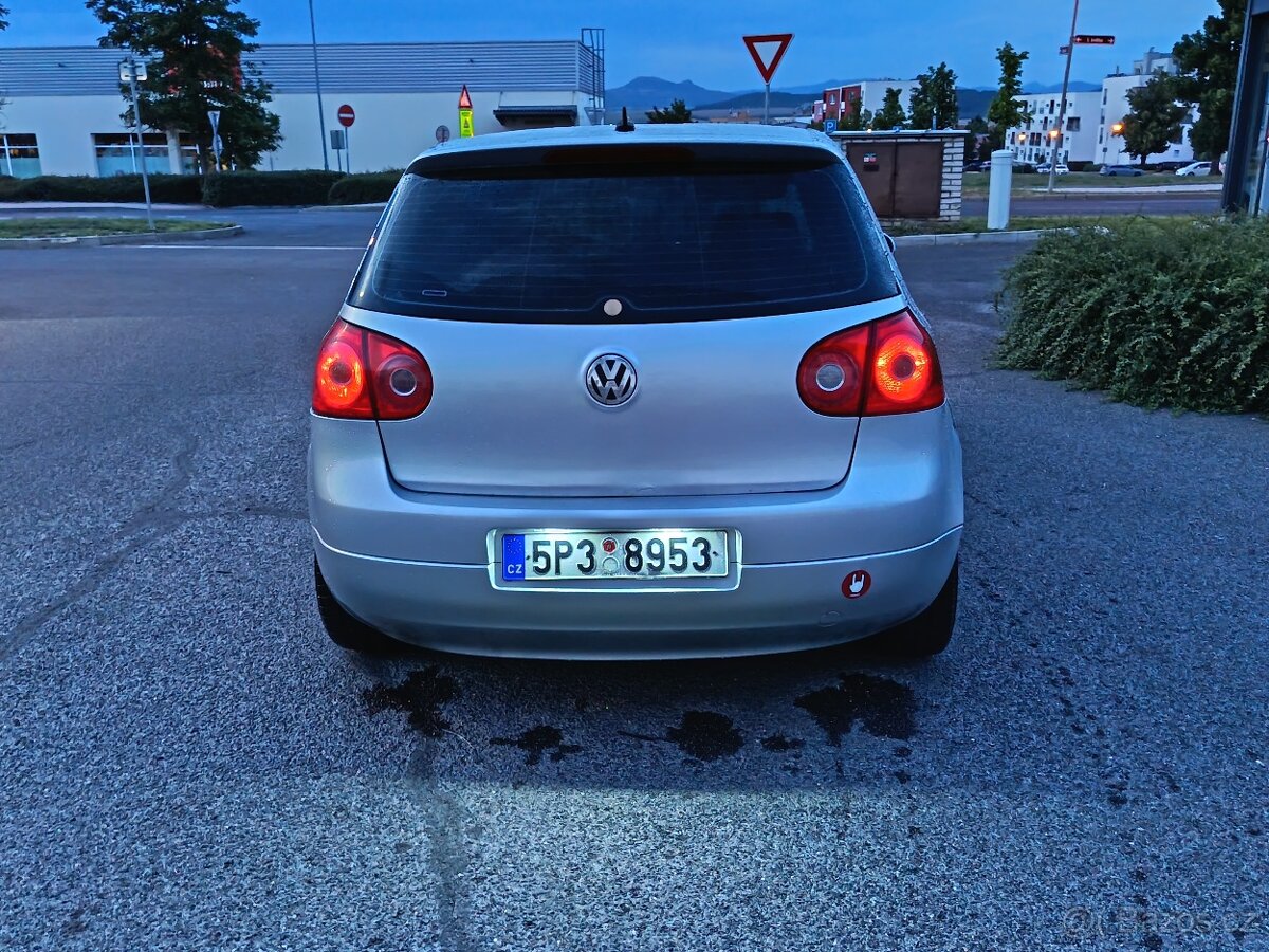 VW golf 5 1.9 TDI - 2