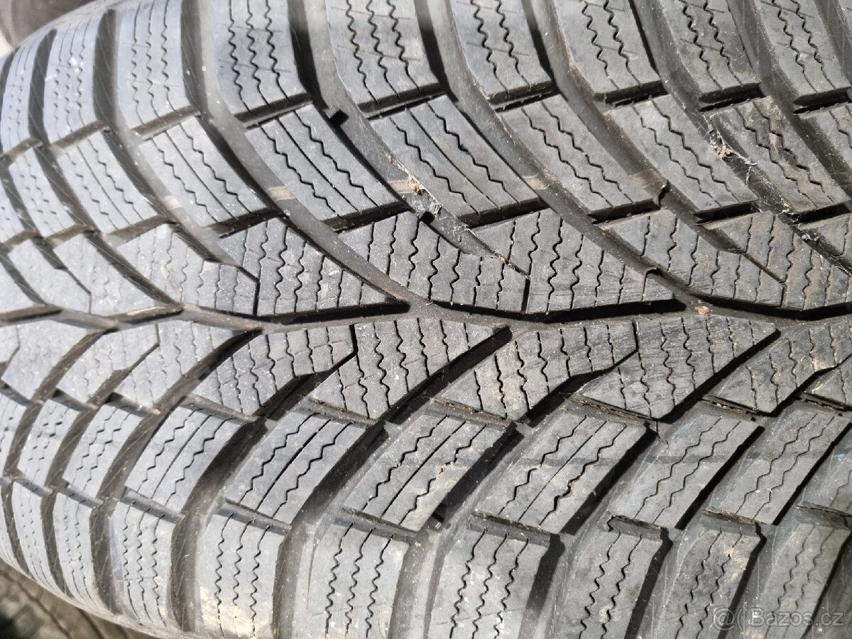 215/45R17 Continental Zimní pneu - 2