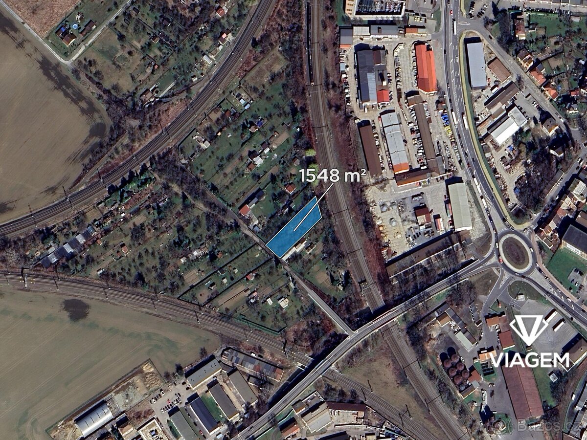 Zahrada 1 548 m² - 2