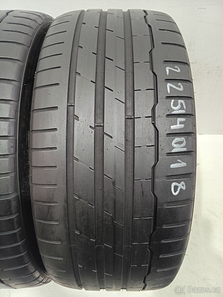 2ks letní pneu 225/40/18 Hankook - 2