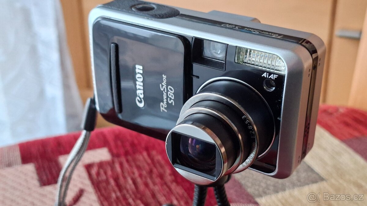 Canon PowerShot S80 - 2