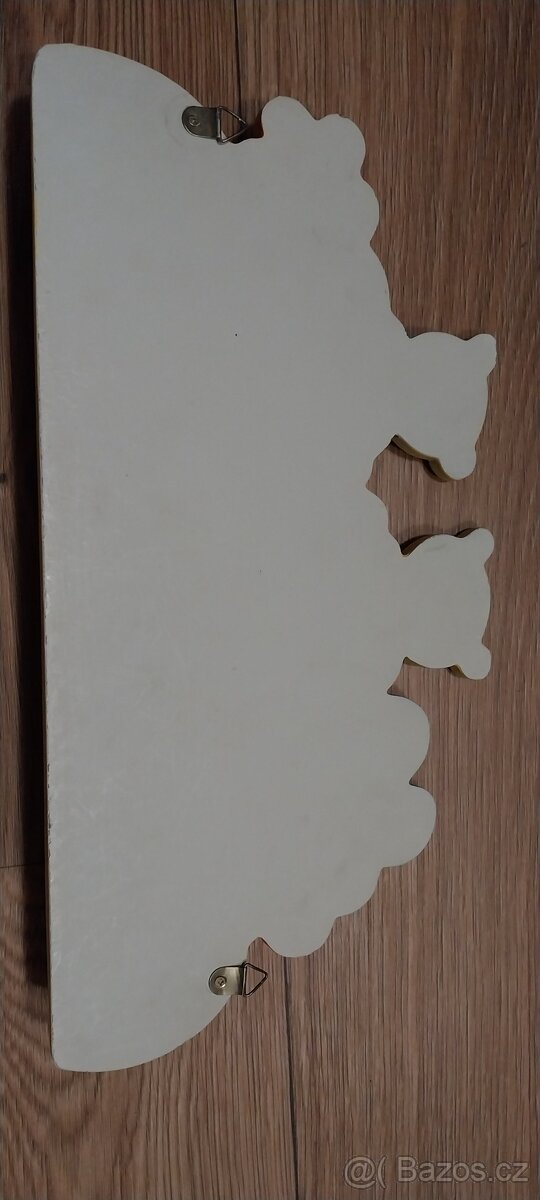 Dětský dřevěný věšák, věšáček - 2