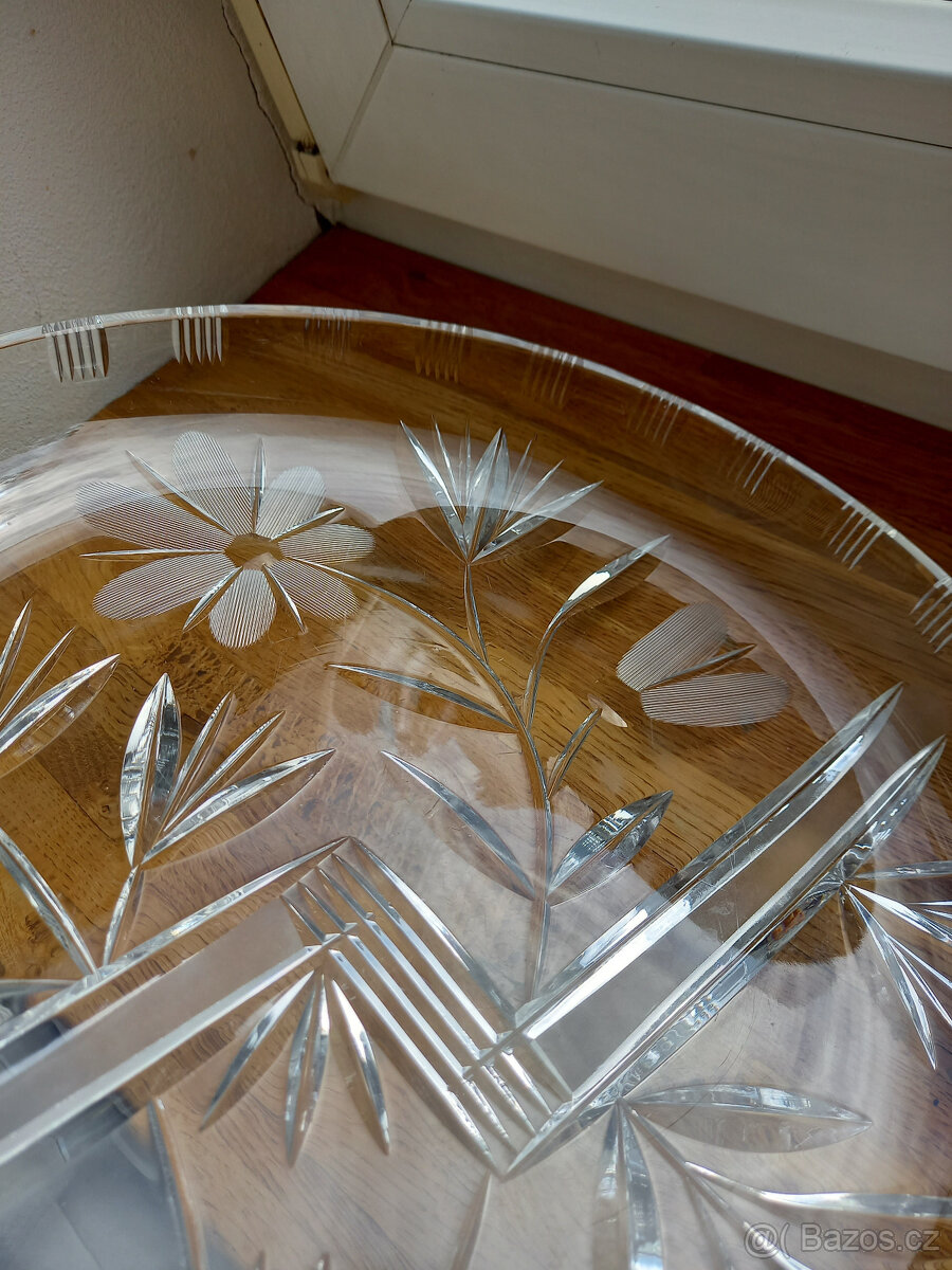 Talíř z lisovaného skla - 2