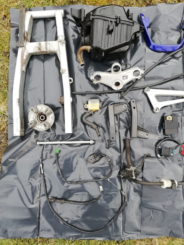 Náhradní díly Honda CBR 125 R 2004 + - 2