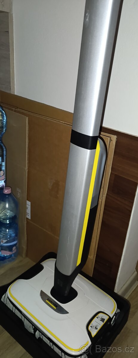 Myčka podlahy Karcher (mop) - 2