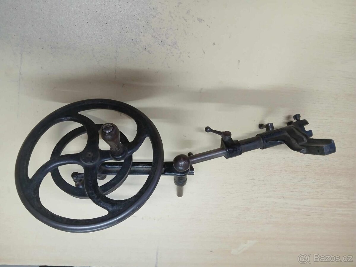 Hodinářský soustruh - ruční pohon - 2