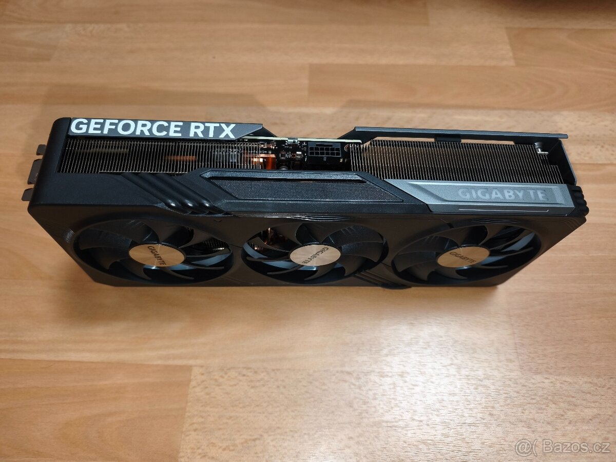 Gigabyte GeForce RTX 4070 Ti GAMING OC V2 12G - 2