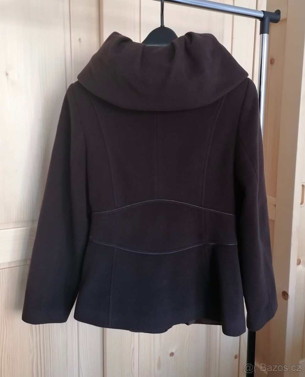 Hnědý vlněný kabát - 2