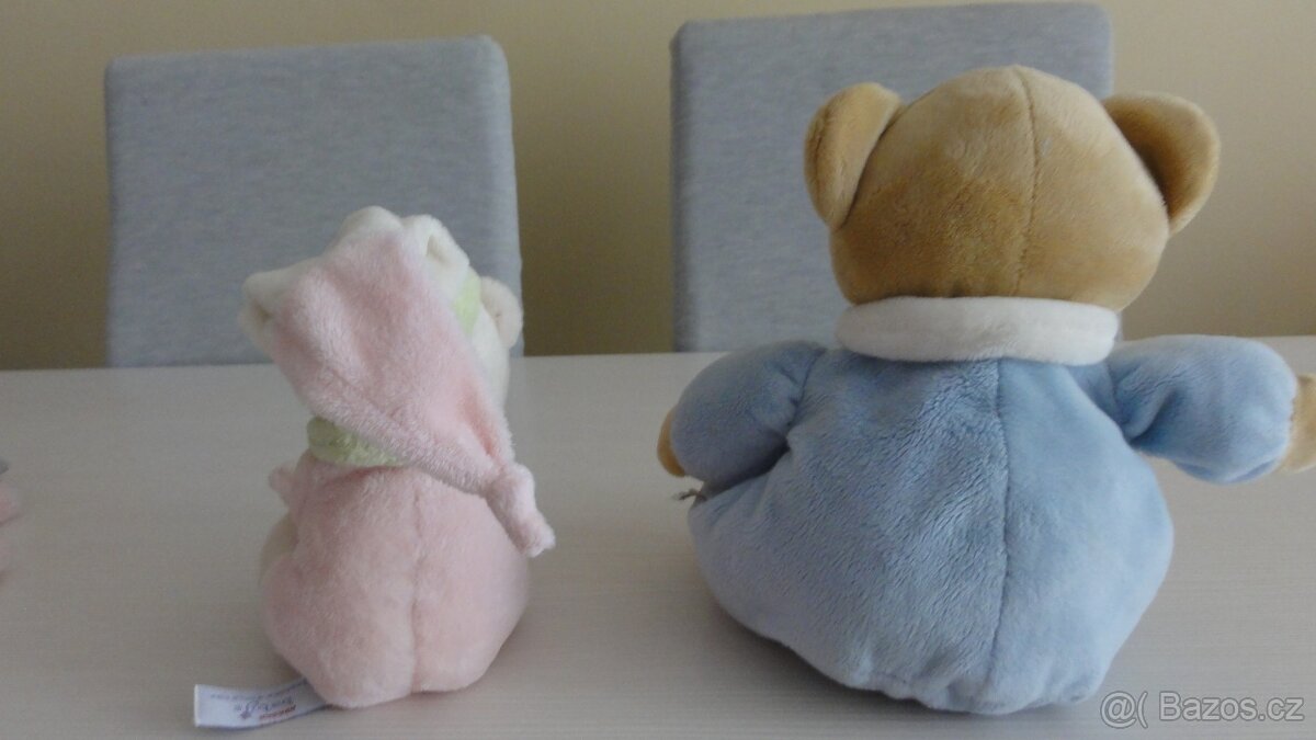 Plyšový medvídek s chrastítkem - 2