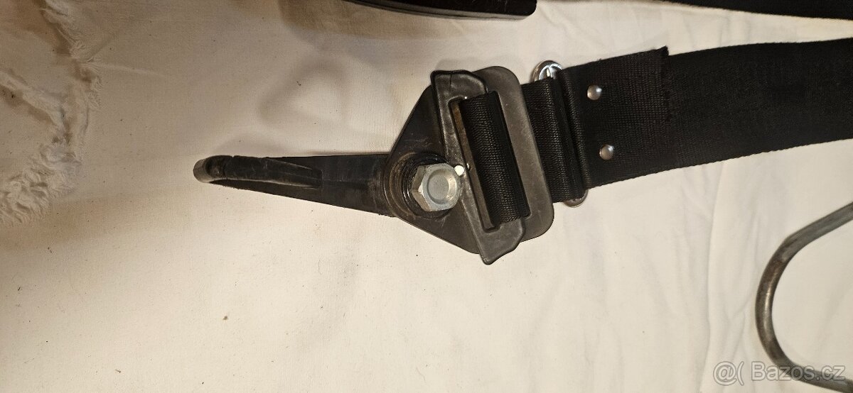 Prodám pásy skoda 110R Moravan - 2