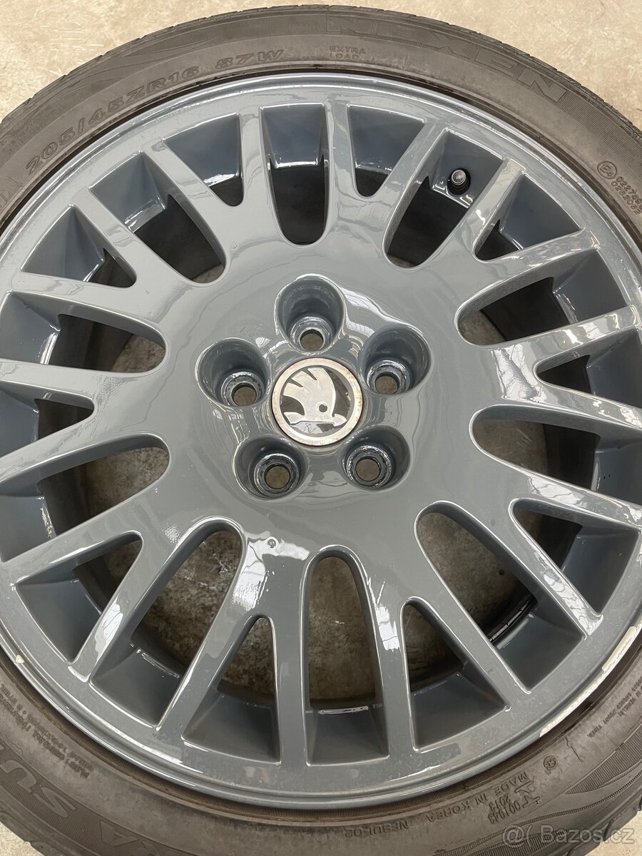 Prodám letní sadu kol R16 + pneu - 2