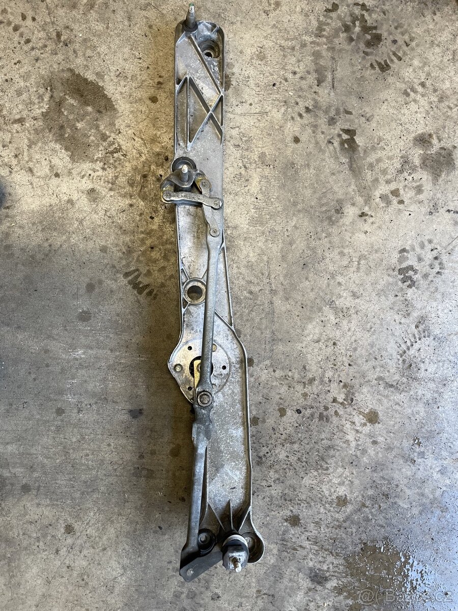 Prodám mechanizmus stěračů bmw e39 - 2