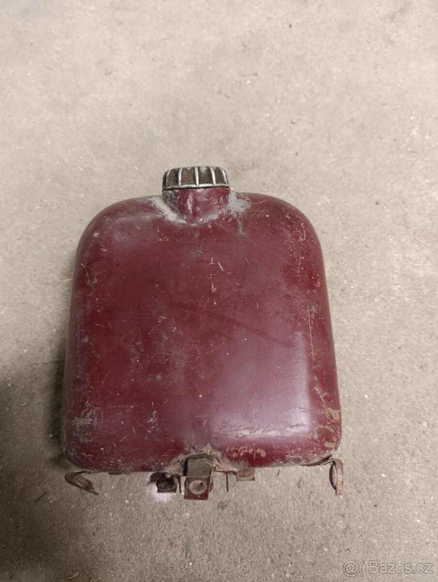 Nádrž Jawa 550 - 2