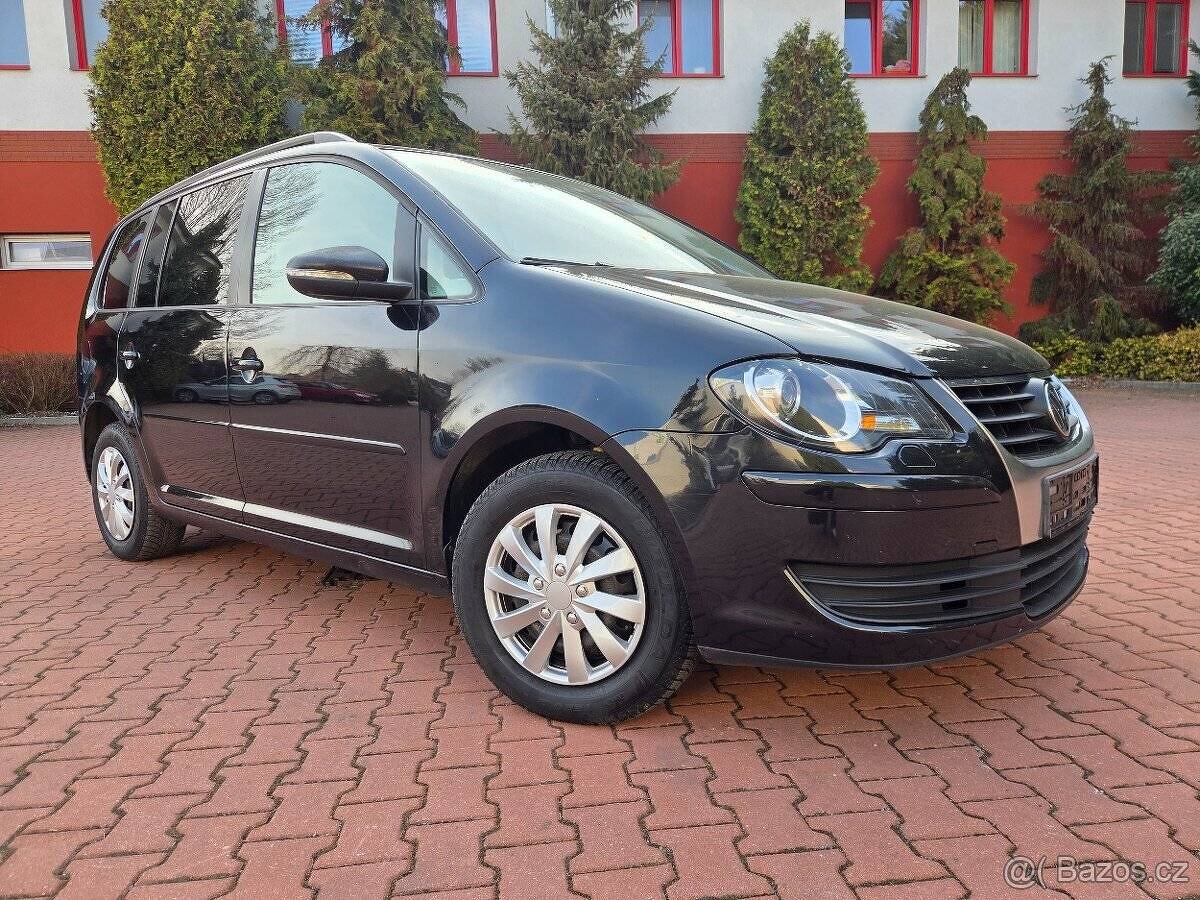 Touran 1.9TDI 77kW Freestyle 7.míst,1.maj.serviska,navi - 2