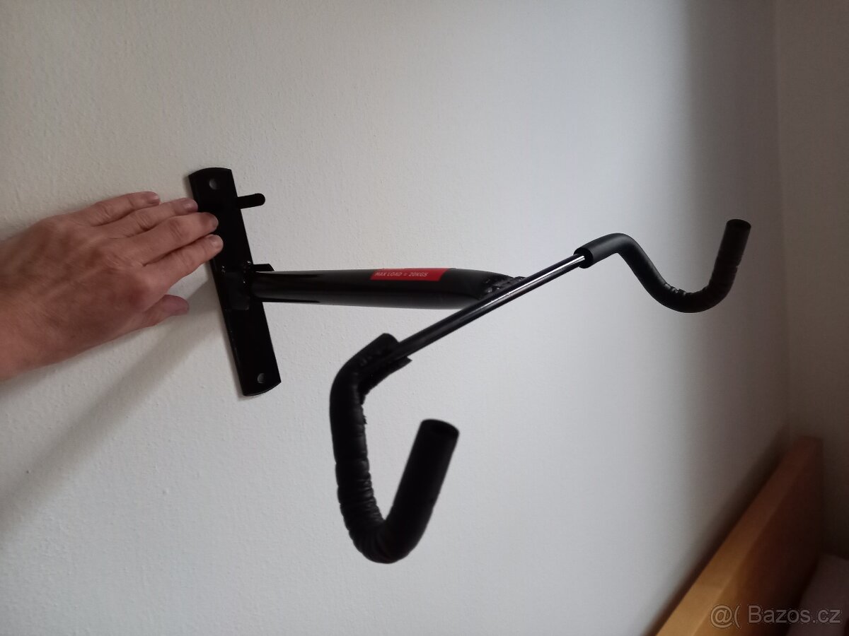 Pumpička Author, držák kola na stěnu - 2