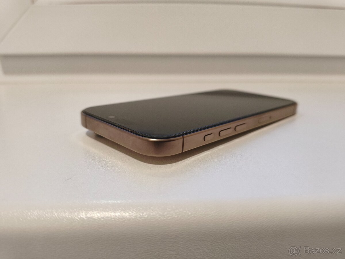 Apple iPhone 16 PRO - v záruce, jako nový - 2
