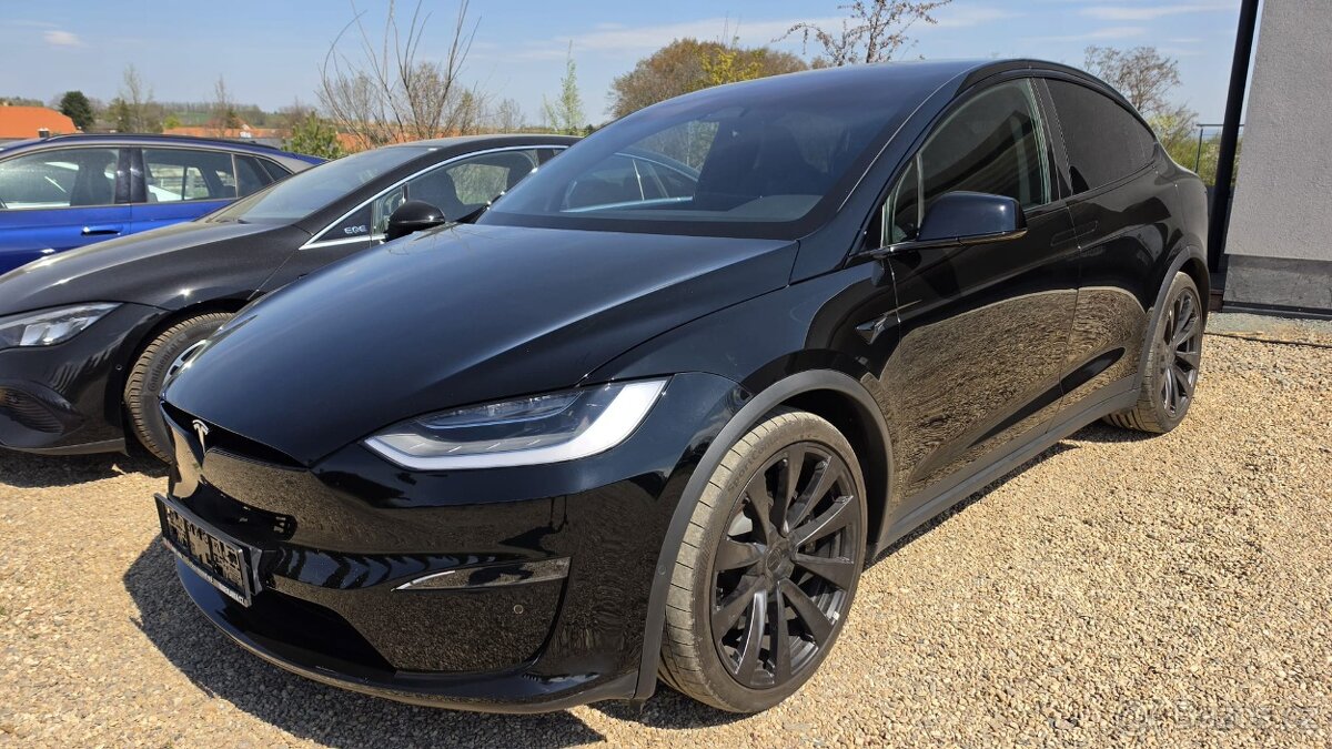 Tesla Model X Plaid 1020 koní - 2