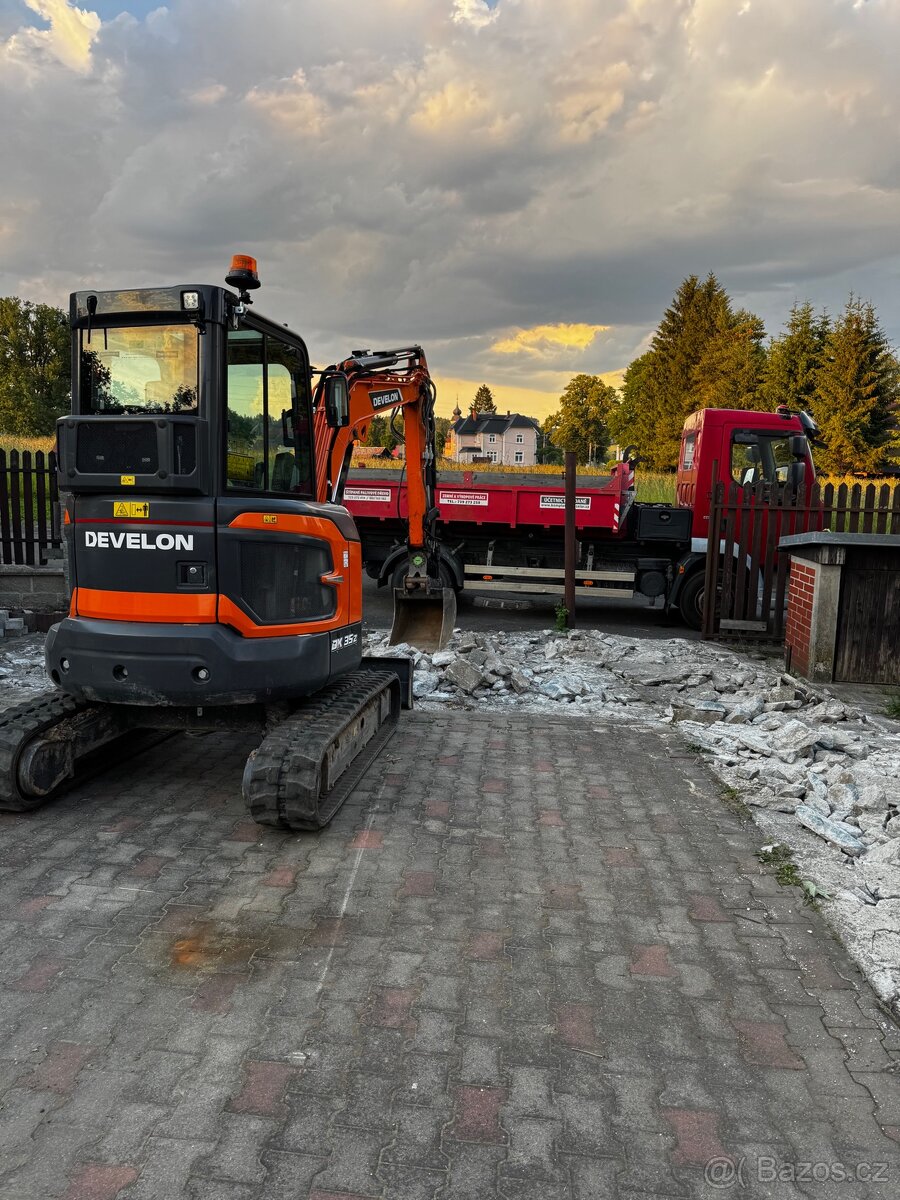 Bagr pásový Develon DX 35z - 2
