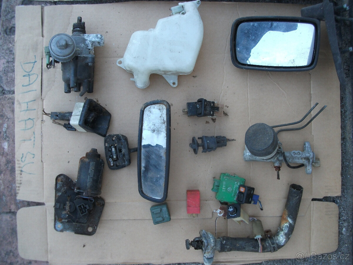 Fiesta + Daihatsu Cuore + Mitsubishi - 2