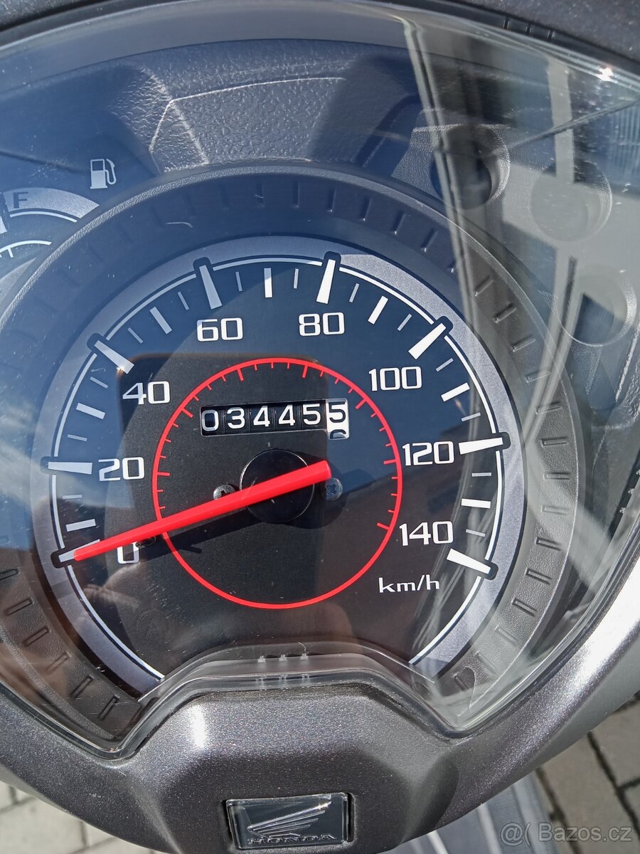 Honda Vision 110 - 2