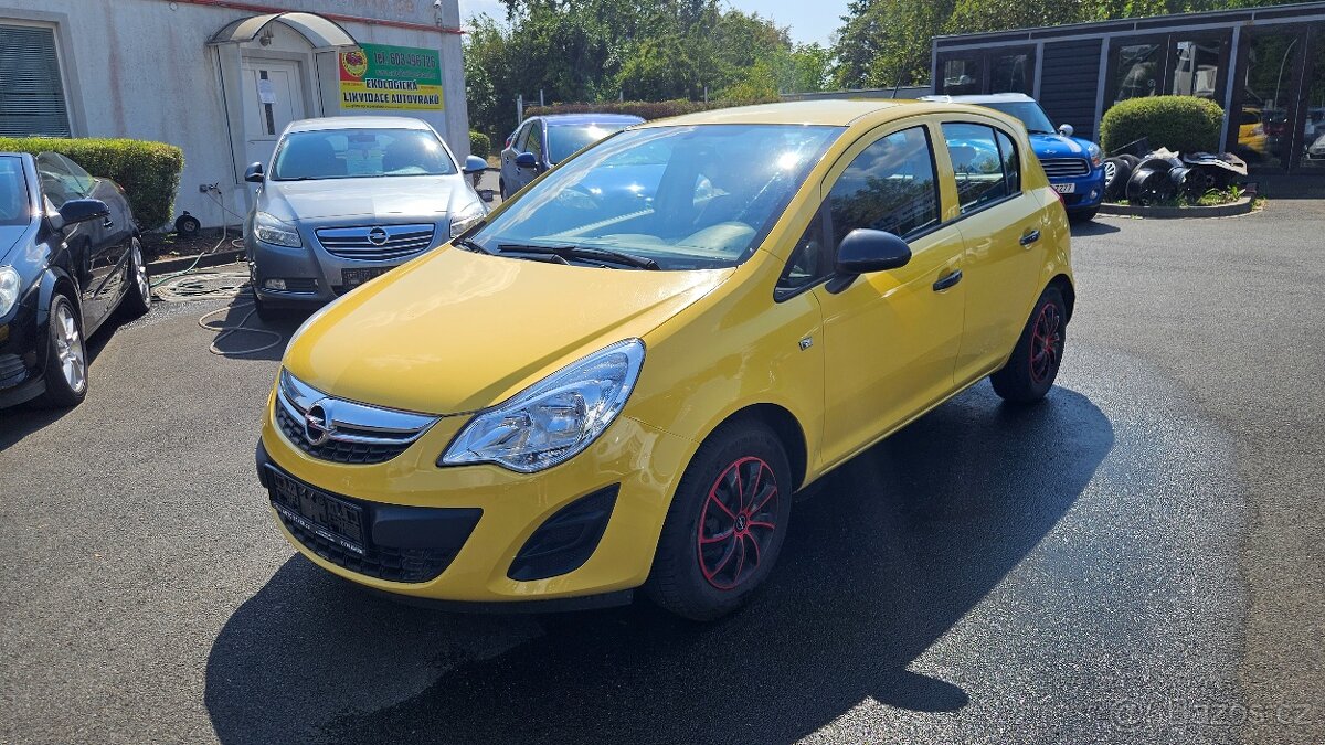 Opel Corsa 1,2i automat - 2