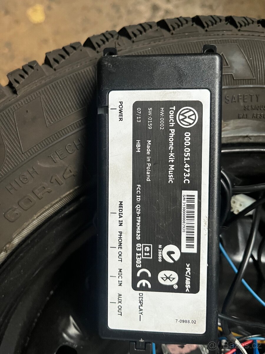 VW Bluetooth Touch Phone Kit - 2