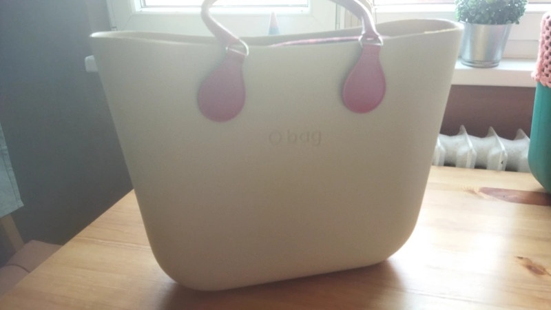 Prodám krásný nový Obag v krémovo béžová barvě s hnědými uch - 2