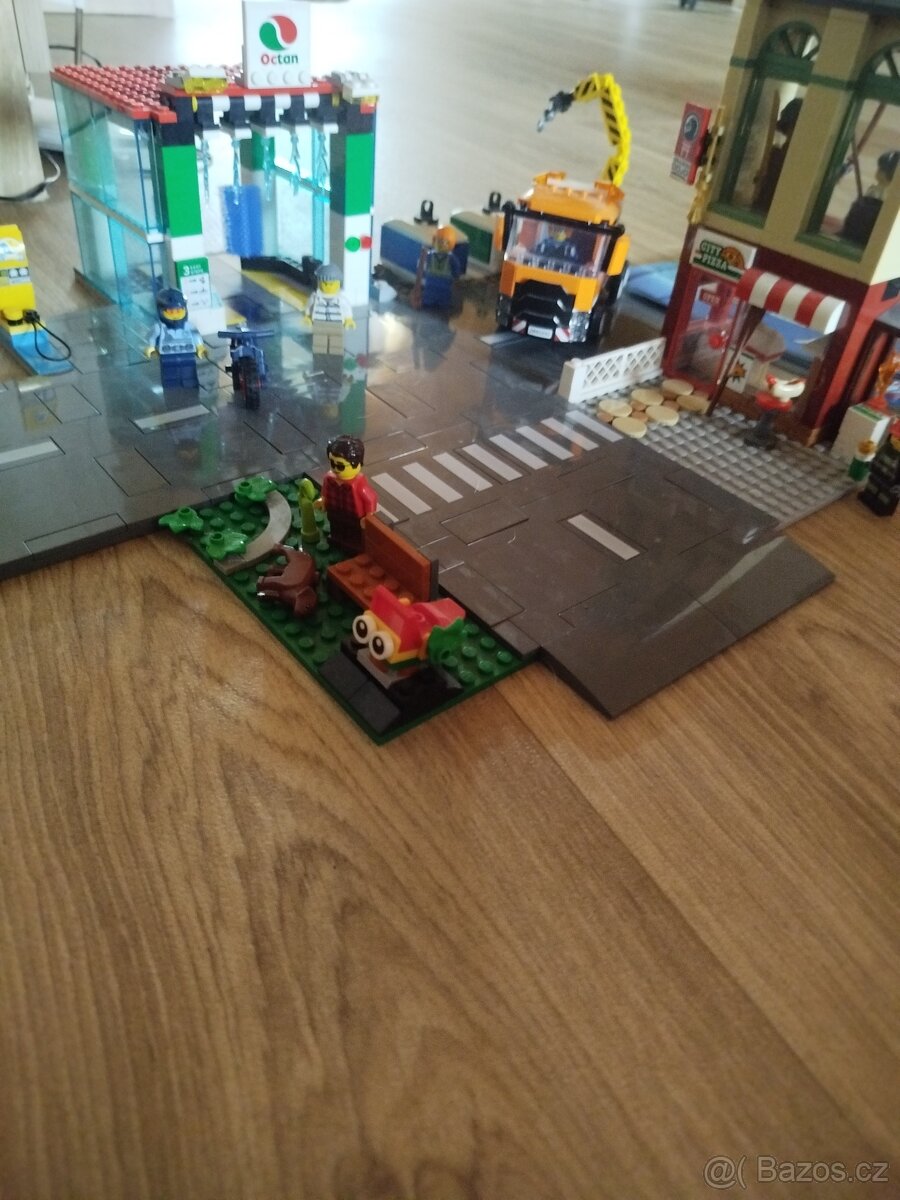 Prodám Lego City 60292 Centrum města - 2