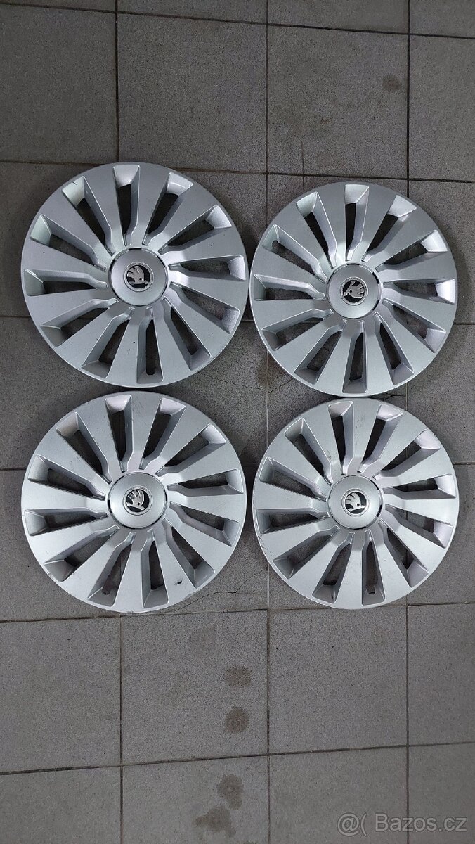 Originální poklice Škoda 16 - 2