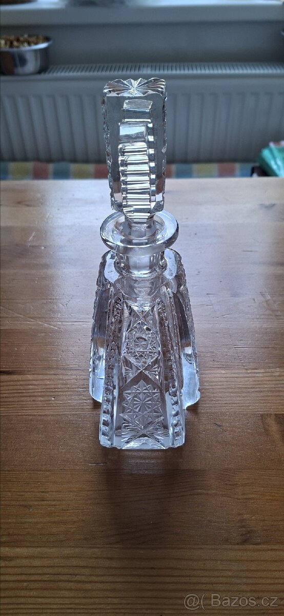 Broušená karafa - 2