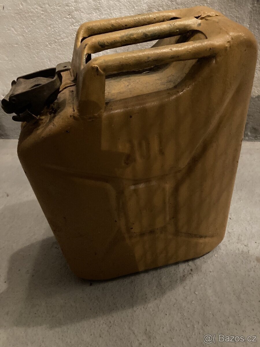 Prodam plechove kanystry 20 L - 2