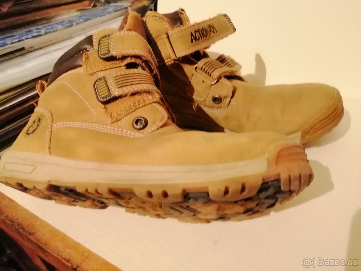 Prodam dámské boty velikost 35. - 2