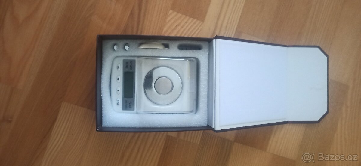 Klenotnické váhy nové - 2