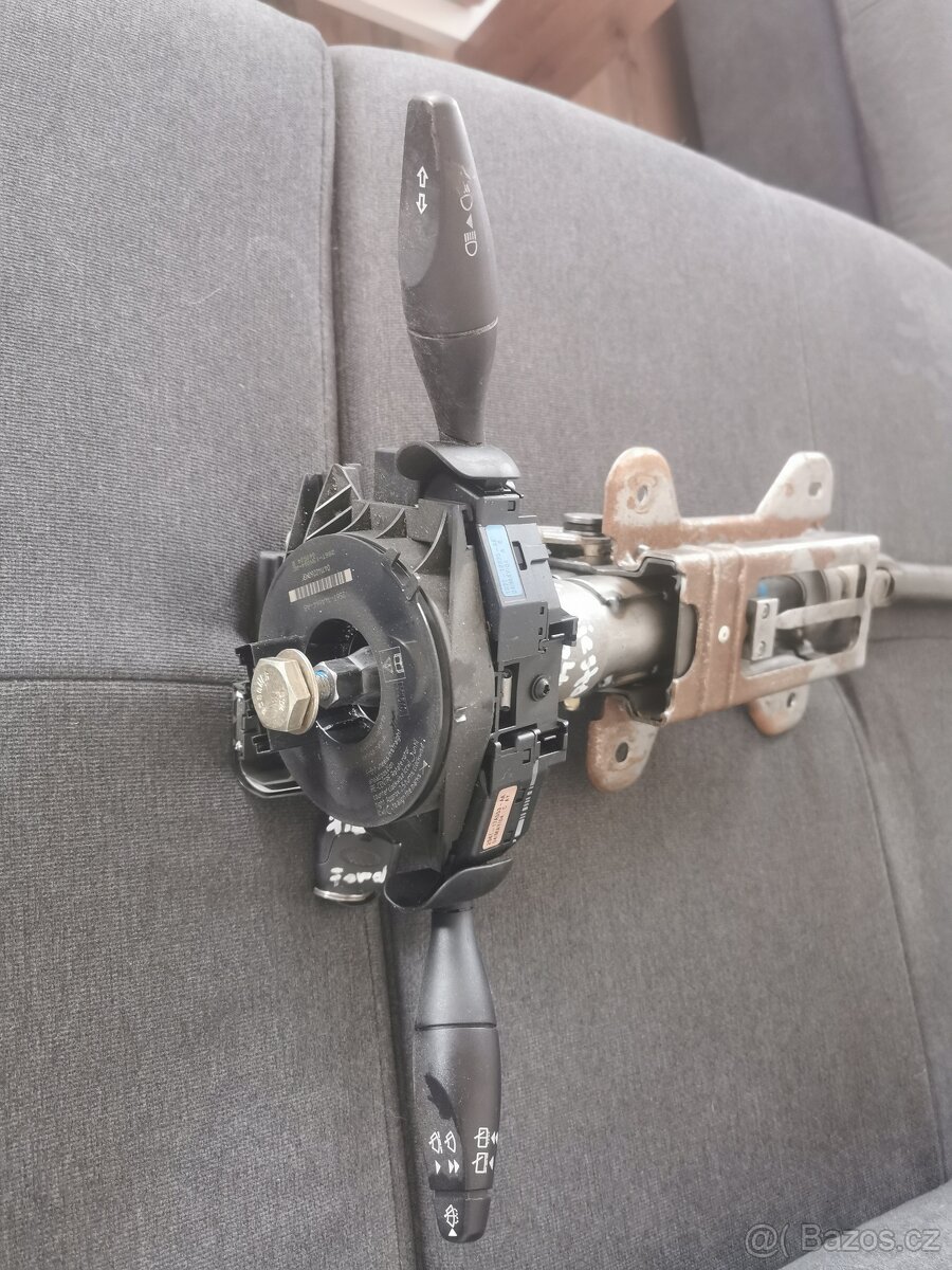 Ford Fiesta volant s eirbekem tyč řízení - 2