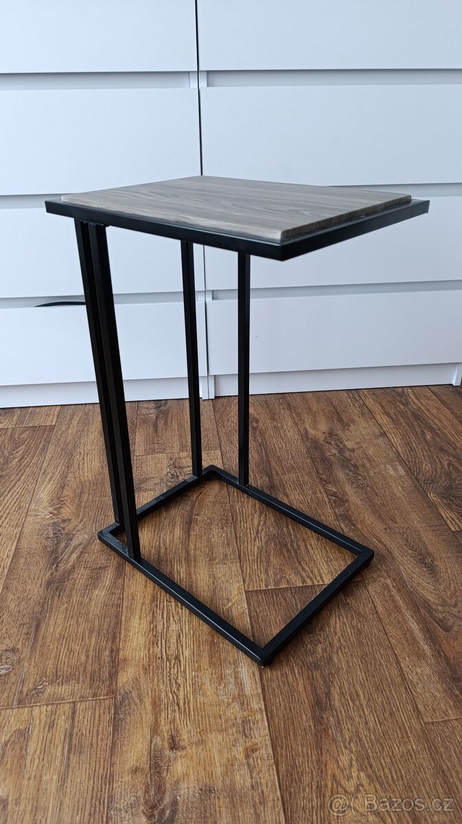 Odkládací stolek - 2