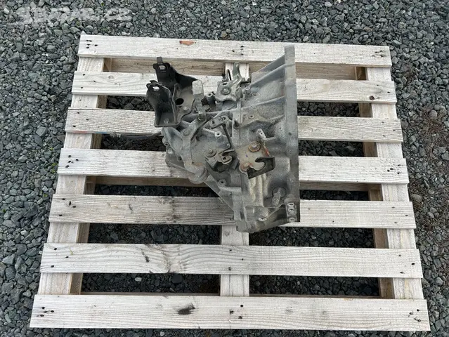 Toyota Auris 1.33 převodovka - 2